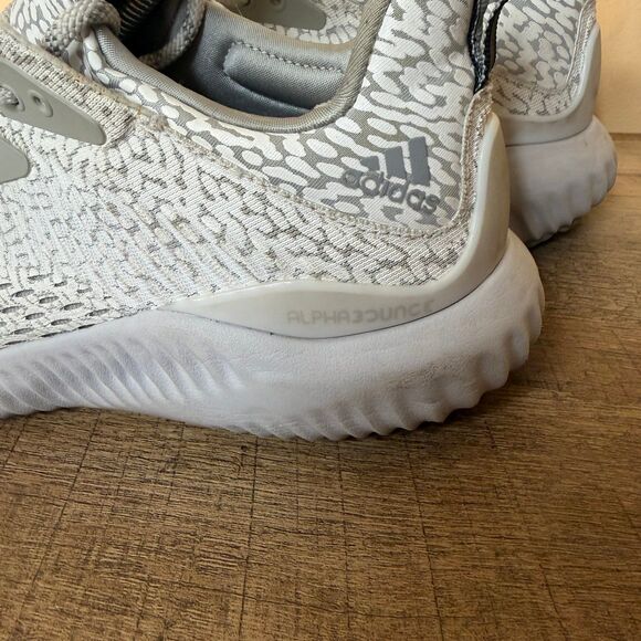 Adidas Alphabounce BW1132 White & Gray Shoes women’s size 8 - Picture 5 of 9